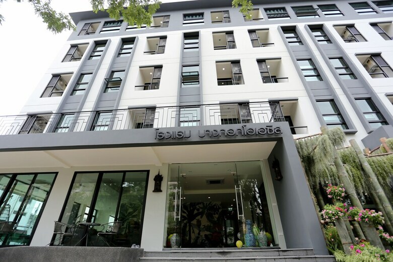 Hostal Bangkok Oasis Hotel