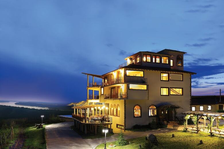 Seven Generations Winery Hotel & Spa