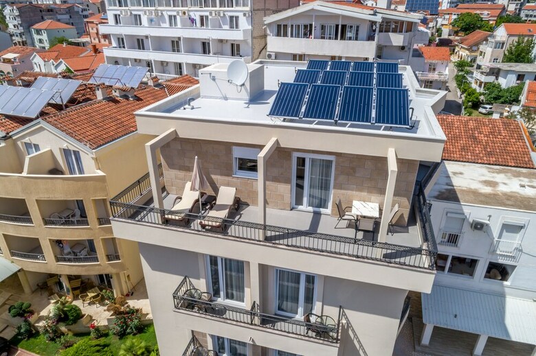 Aparthotel Almare Apartments  Budva