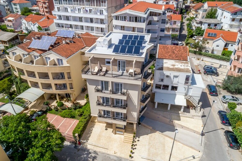 Aparthotel Almare Apartments  Budva