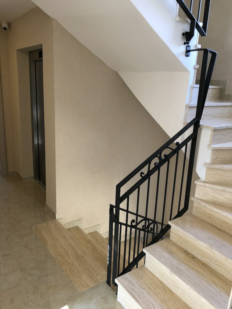 Aparthotel Almare Apartments  Budva