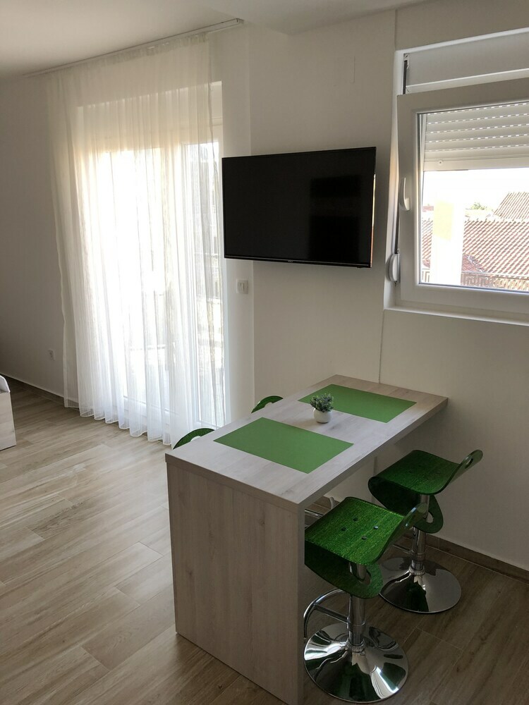 Aparthotel Almare Apartments  Budva