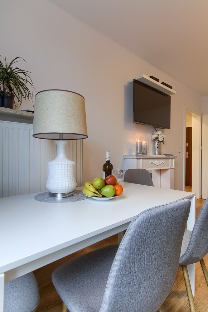 Unit Short Rent Apartment By Warsaw Metro Station