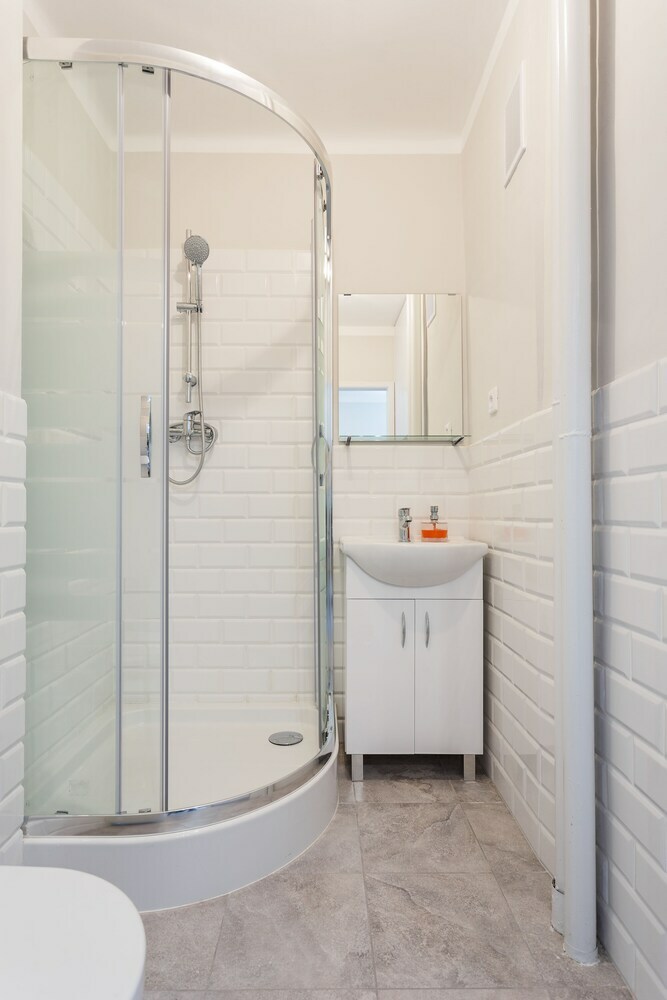 Unit Short Rent Apartment By Warsaw Metro Station