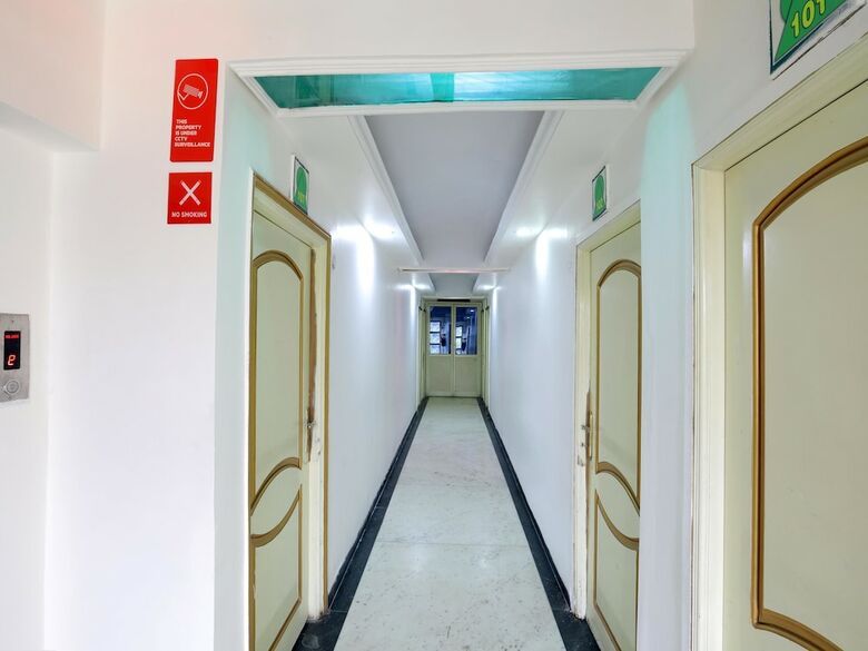 Oyo 12049 Hotel Ravi Kiran Executive