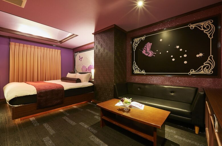 Hotel Love
