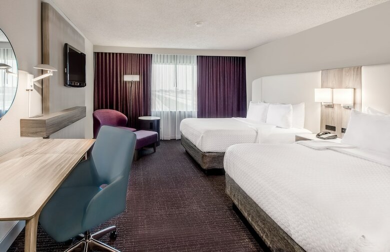 Hotel Crowne Plaza Suites Arlington - Ballpark - Stadium