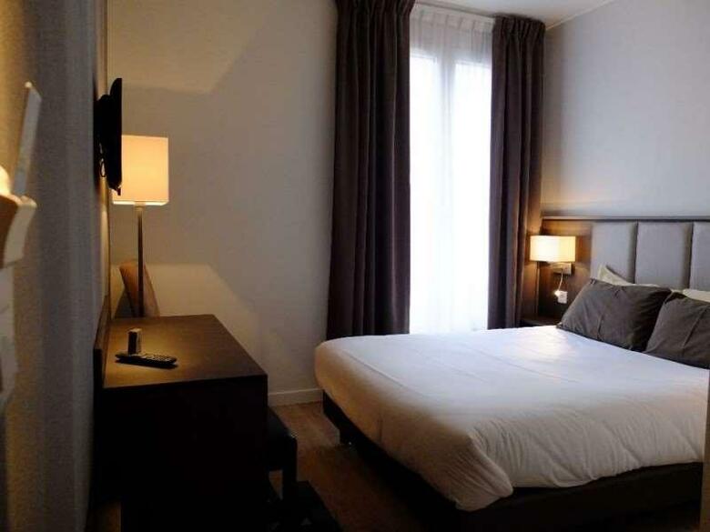 Hotel H�tel De Flore