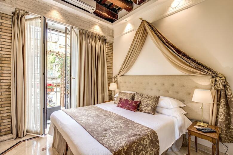 Bed & Breakfast Pantheonview - Luxury Suites
