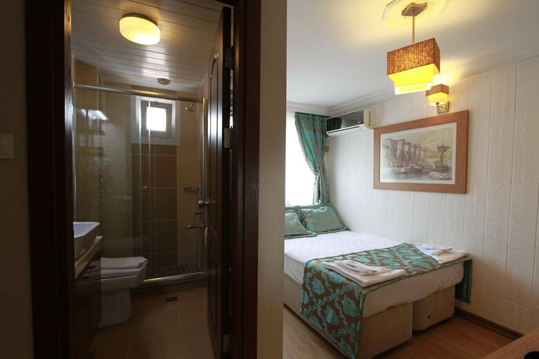 Agora Boutique Hotel & Bistro