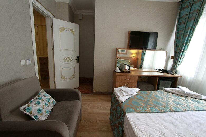 Agora Boutique Hotel & Bistro