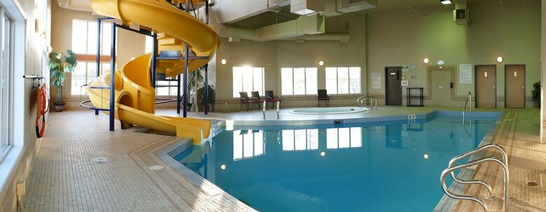 Hotel Peavine Inn And Suites High Prairie