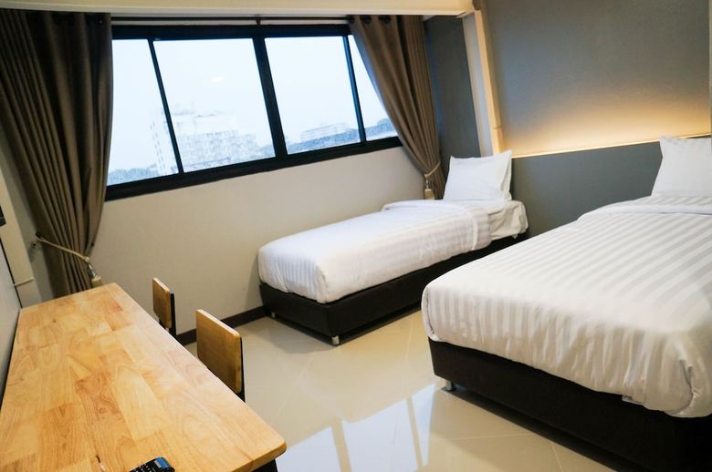 Hotel Lux Rooms Night Bazaar
