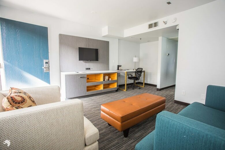Vanllee Hotel And Suites