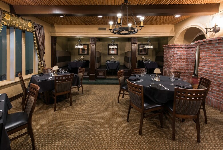Vanllee Hotel And Suites