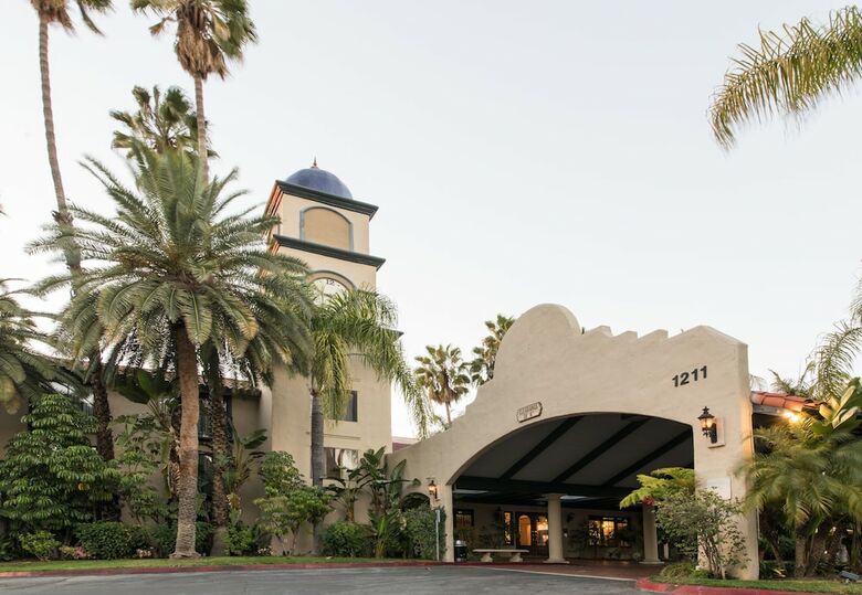 Vanllee Hotel And Suites