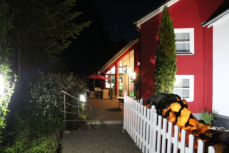 Apartamentos Ferienwohnungen Maarberg Resort