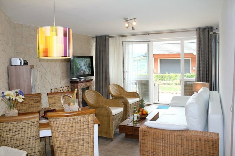 Apartamentos Ferienwohnungen Maarberg Resort