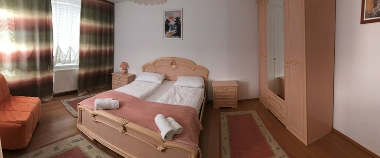 Lotusz Apartments