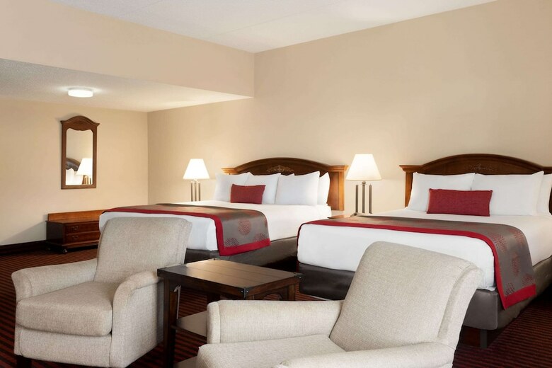 Hotel Ramada By Wyndham Pigeon Forge North