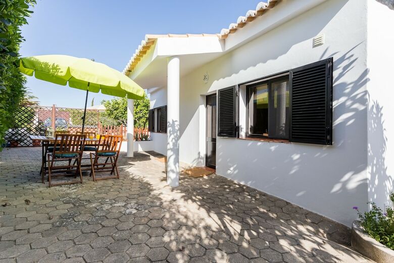 Bed & Breakfast Vila Sta Teresinha Suites
