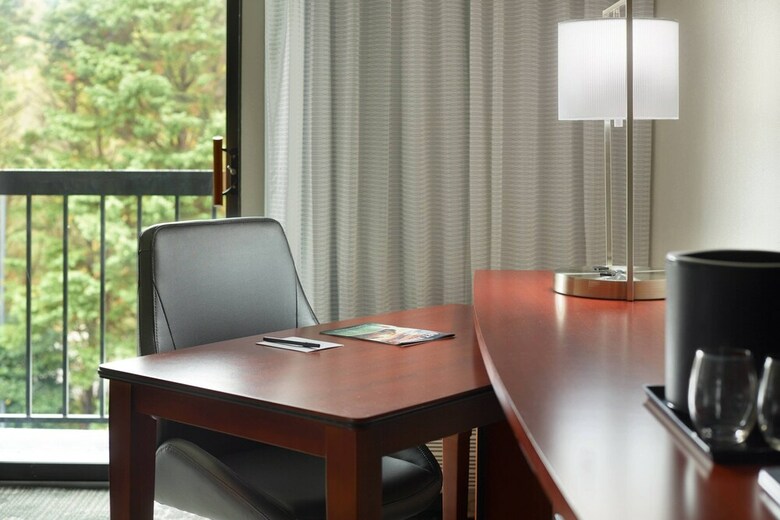 Hotel Courtyard By Marriott Nashville Airport