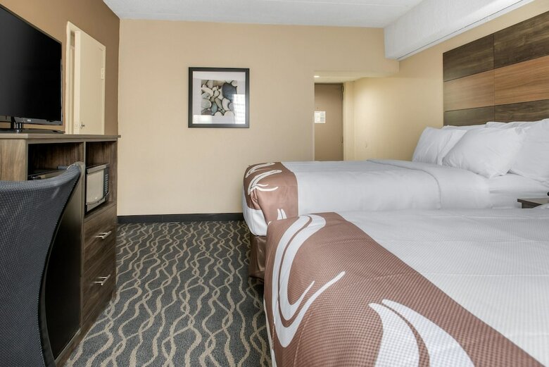 Hotel Quality Inn And Conference Center