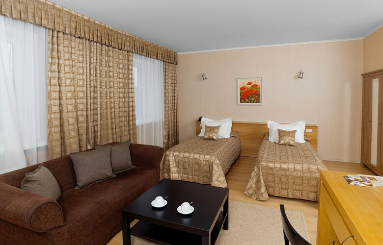 Business Hotel Avrora