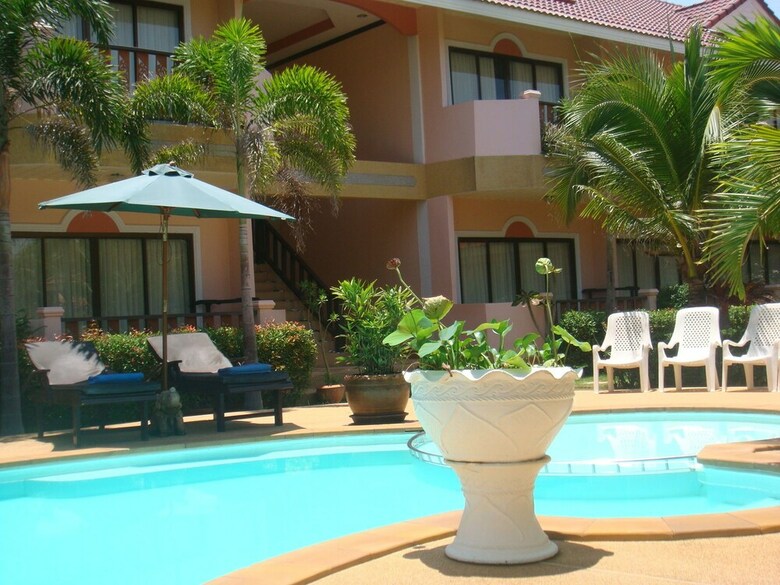 Hotel Lanta Seafront Resort