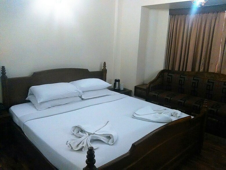 Hotel The Woods Manor Mg Road