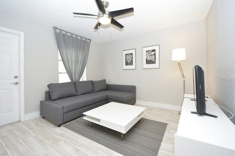 Hallandale Beach Apartments