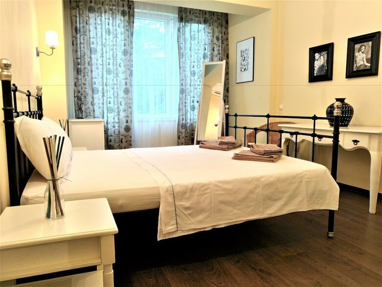 Baratero City Corner Apartment