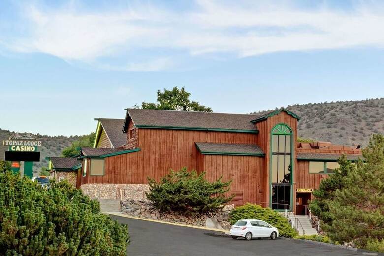Hotel Topaz Lodge