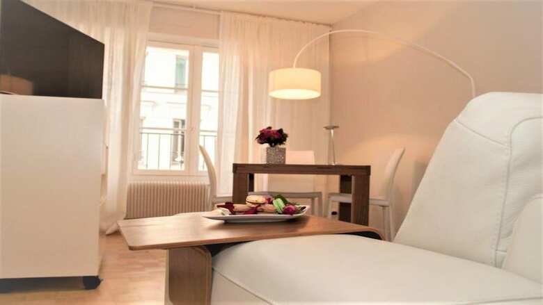 Apartamento 55 M2 With Balcony In The 6th Arrondiss.