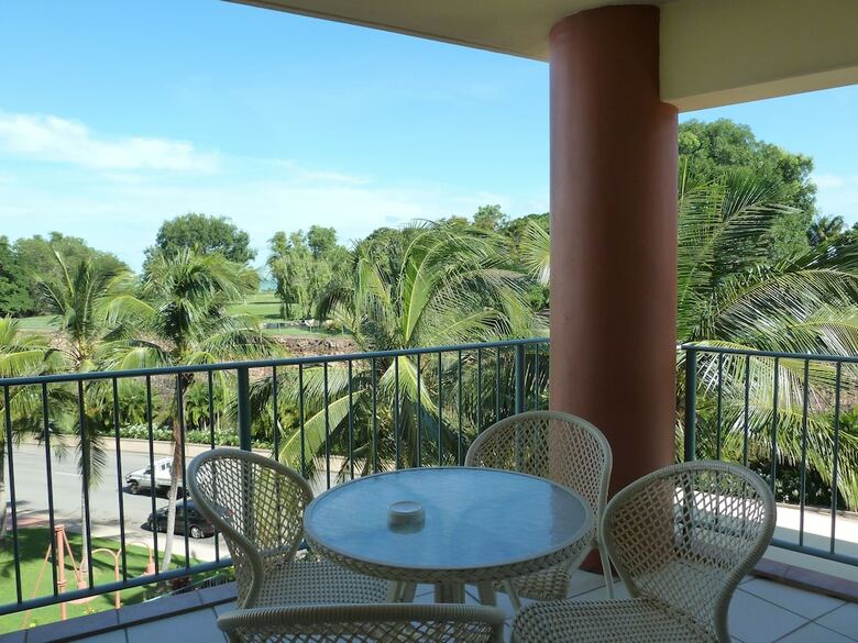 Apartamentos Cullen Bay Resort