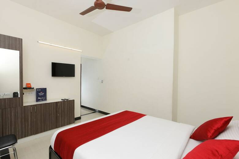 Hotel Oyo 15133 Sharon Residency