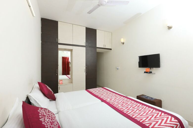 Hotel Oyo 15133 Sharon Residency