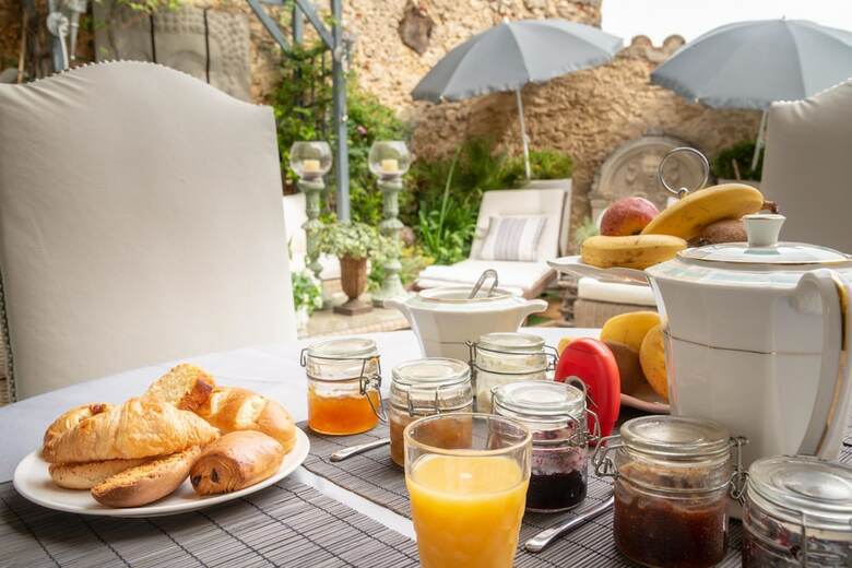 Bed & Breakfast Les Hauts De Corneilhan