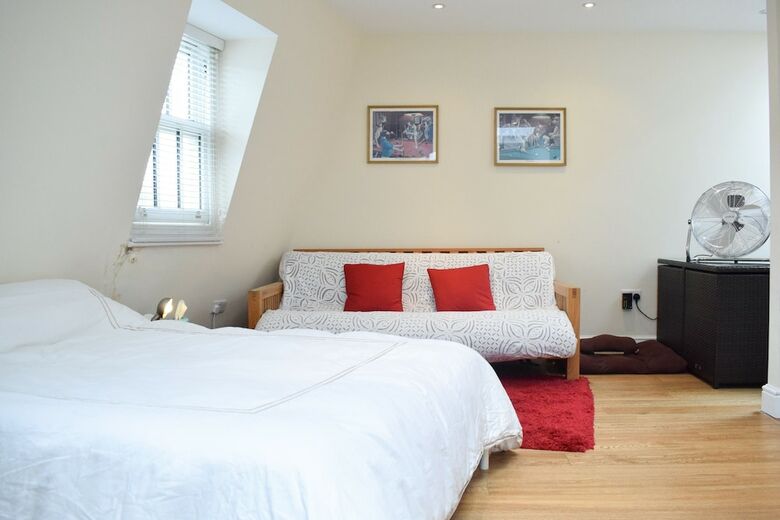 Apartamentos 1 Bedroom Top Floor Flat In Fitzrovia