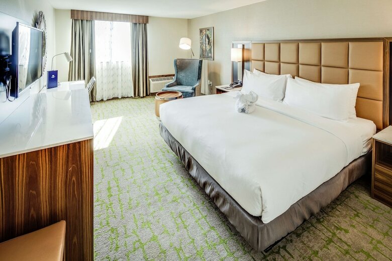 Hotel Doubletree By Hilton Huntington