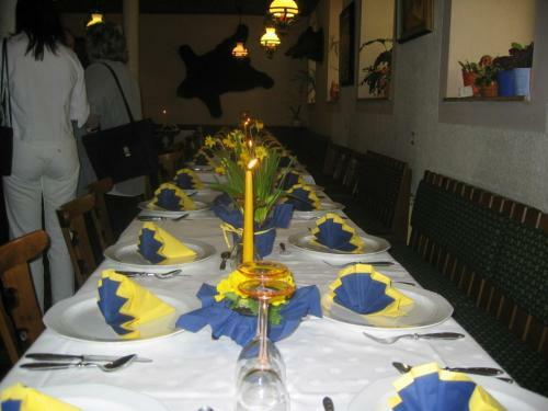 Hostal Gasthaus Zur �lm�hle