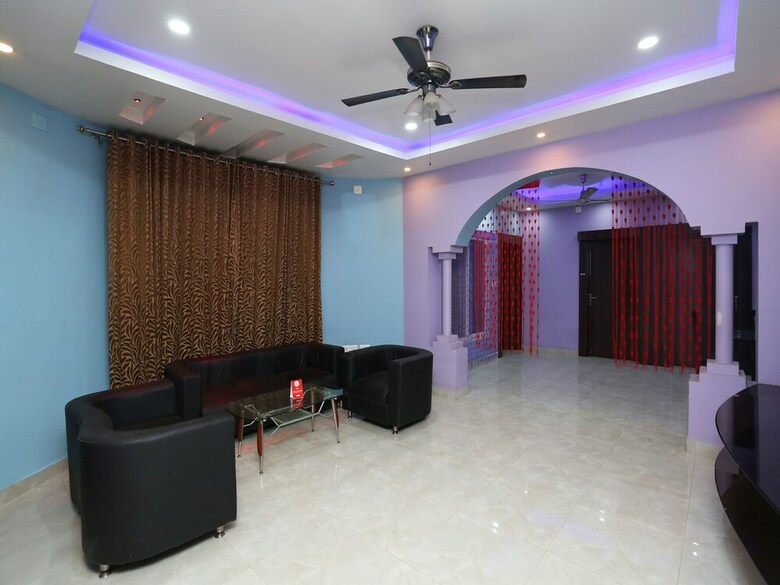 Hotel Oyo 11659 Kalinga Regency