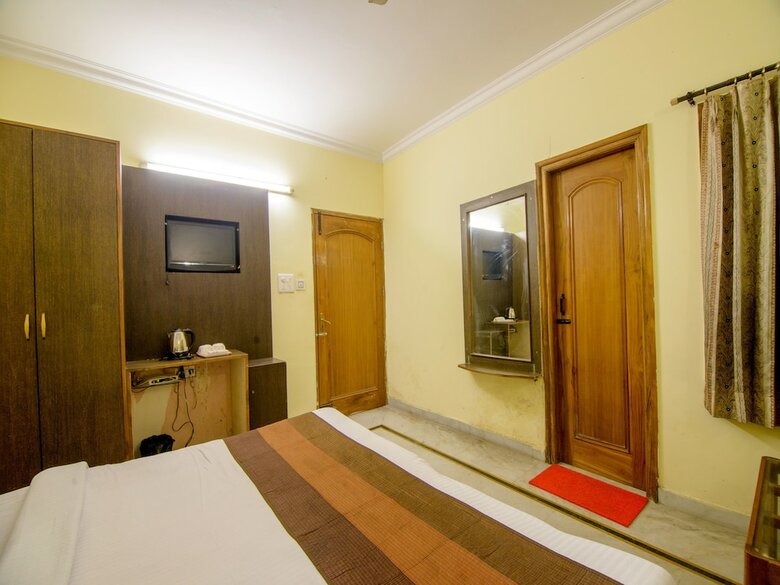 Oyo 2729 Hotel Hv International
