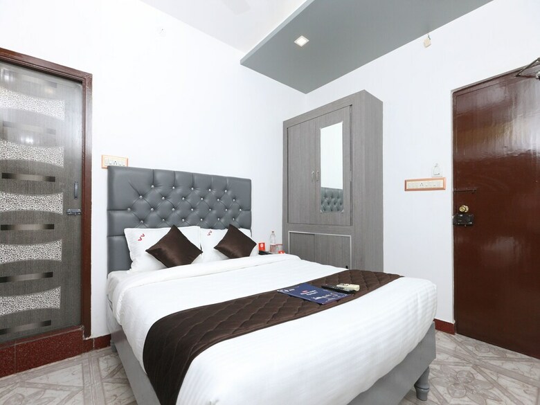 Hotel Oyo 11736 Venkateswara Vilasam
