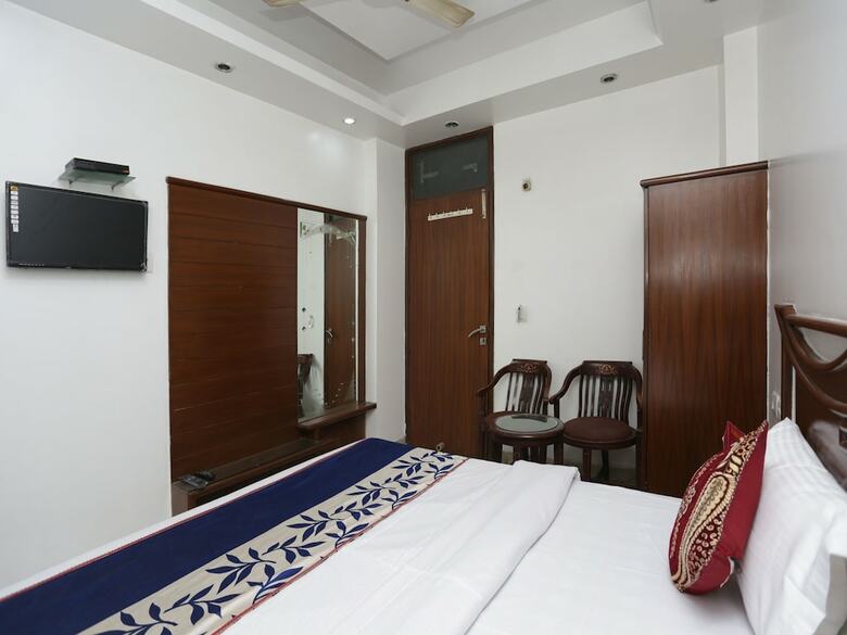 Oyo 1660 Hotel Topaz