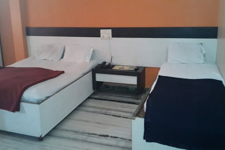 Hotel Kaustubh
