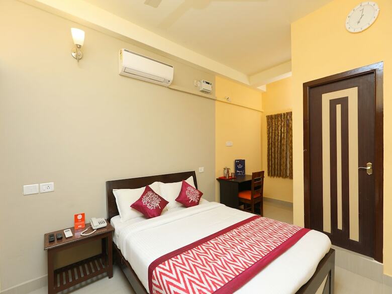 Hotel Oyo 12831 Its South East Residency