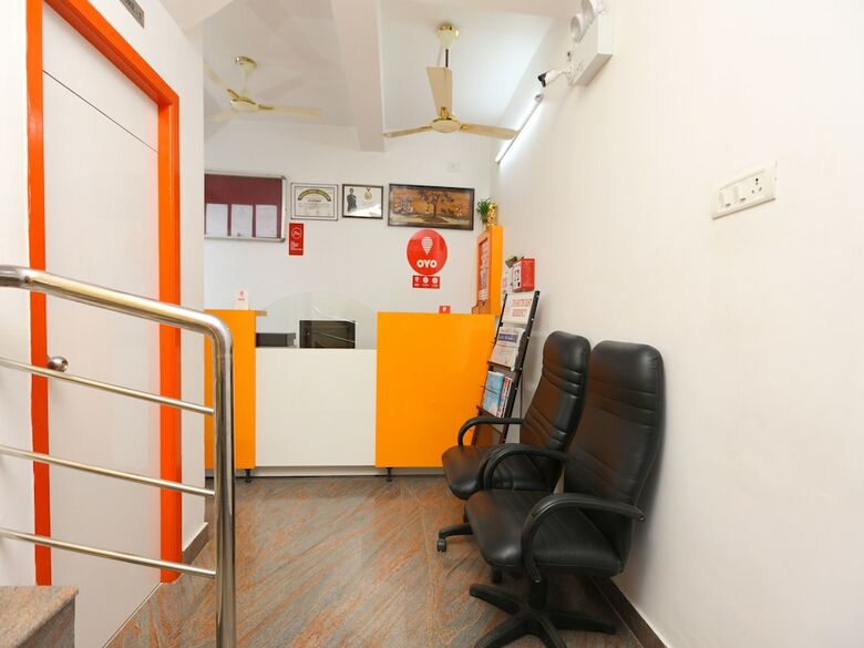 Hotel Oyo 12831 Its South East Residency