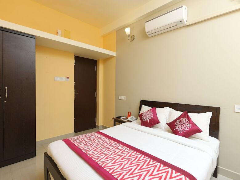 Hotel Oyo 12831 Its South East Residency