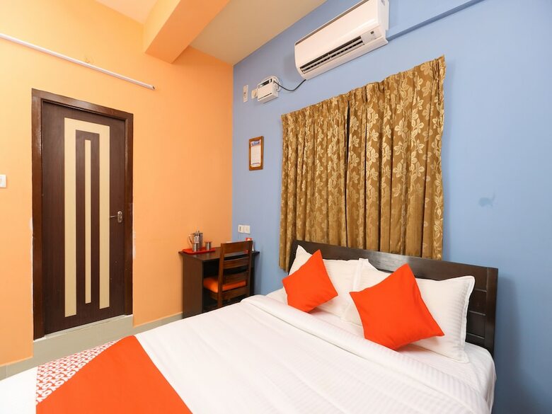 Hotel Oyo 12831 Its South East Residency